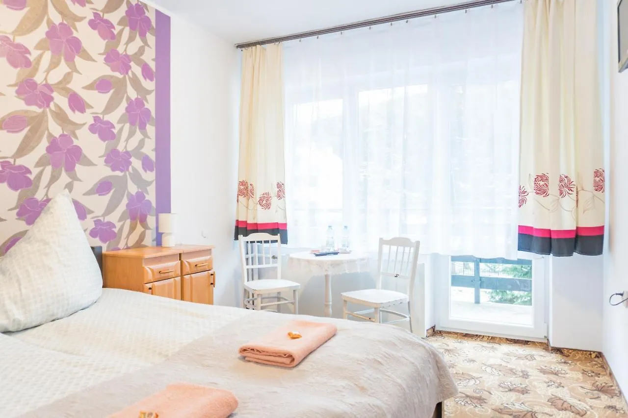 Bed & Breakfast Malinowy Domek Karpacz Poland